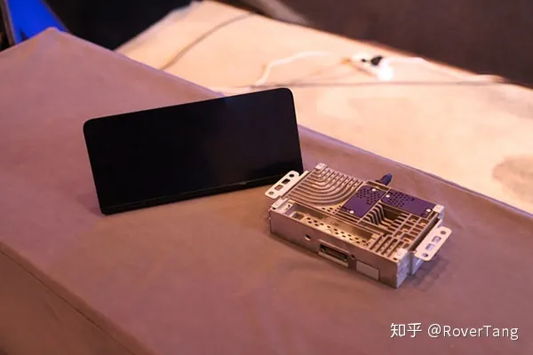 /smart-car/portable-connected-car/assets/boxcndI96mIVP0SANvD7zUN66Fd.webp